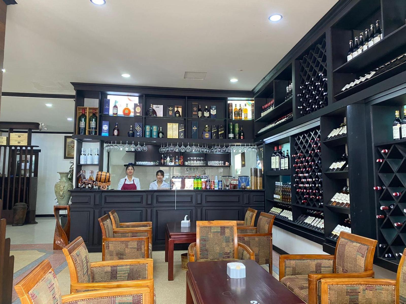 Subinh Hotel And Restaurant Pakse Esterno foto