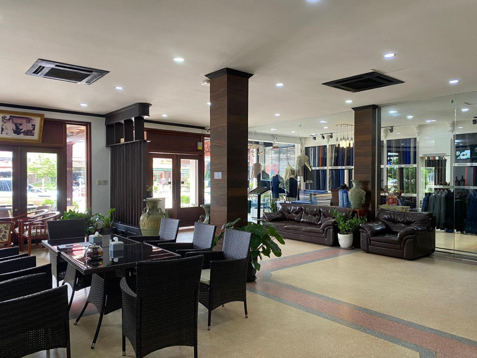 Subinh Hotel And Restaurant Pakse Esterno foto