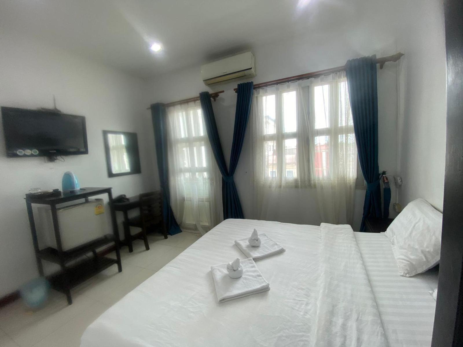 Subinh Hotel And Restaurant Pakse Esterno foto