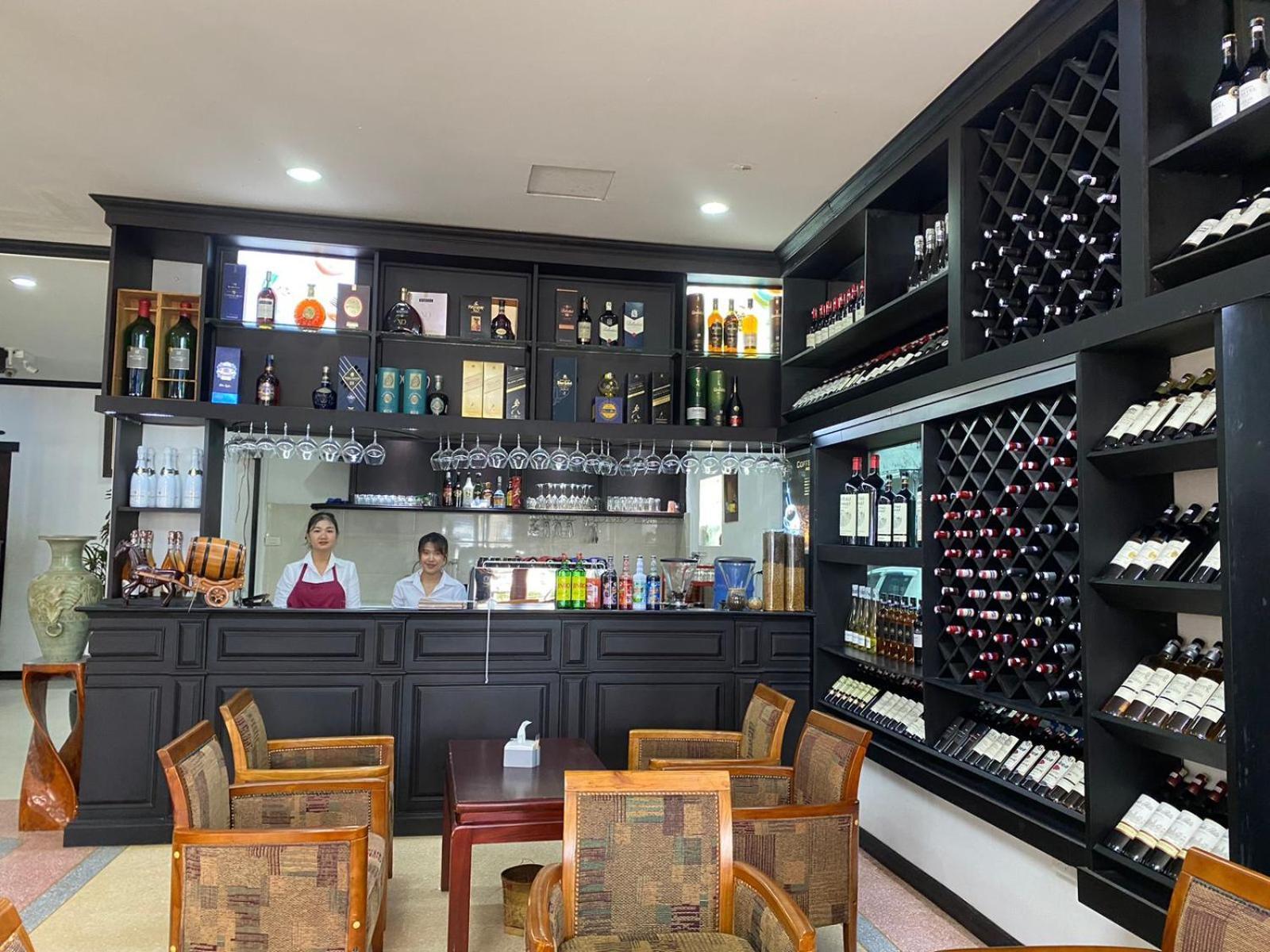 Subinh Hotel And Restaurant Pakse Esterno foto
