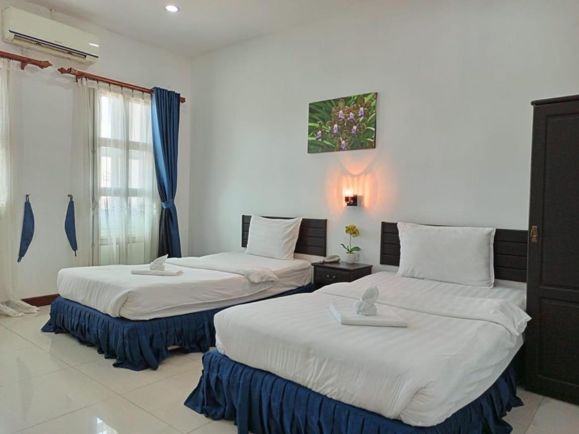 Subinh Hotel And Restaurant Pakse Esterno foto